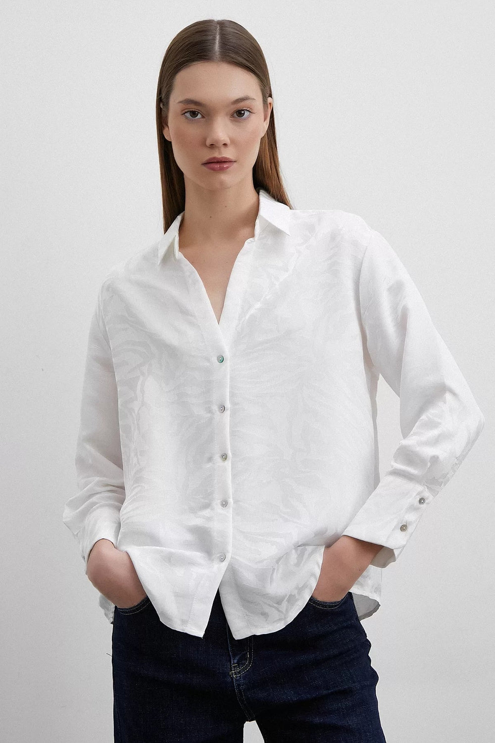 Jakarlı V Yaka Gömlek - Beyaz - Beyaz - L