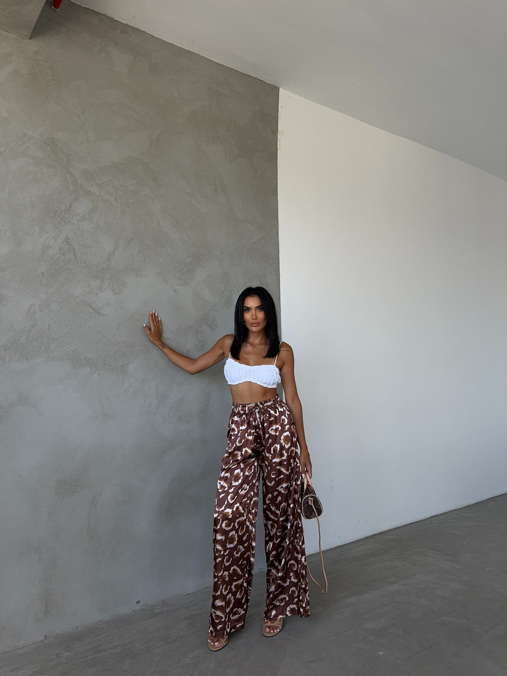 Beli Lastikli Saten Pantolon