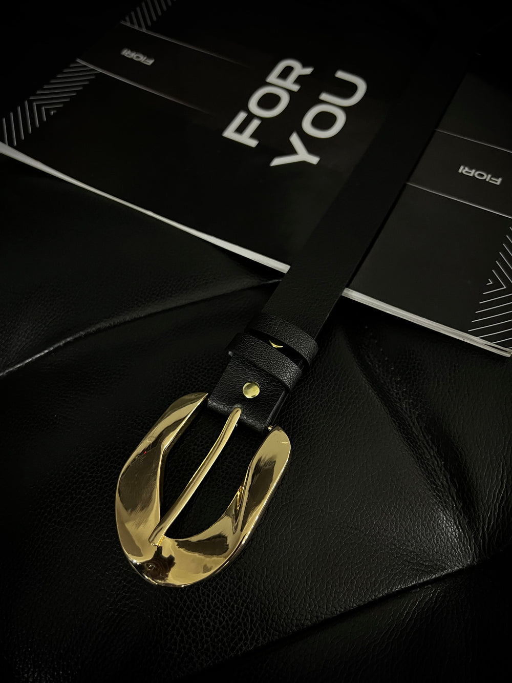 Asimetrik Gold Tokalı Kadın Kemeri