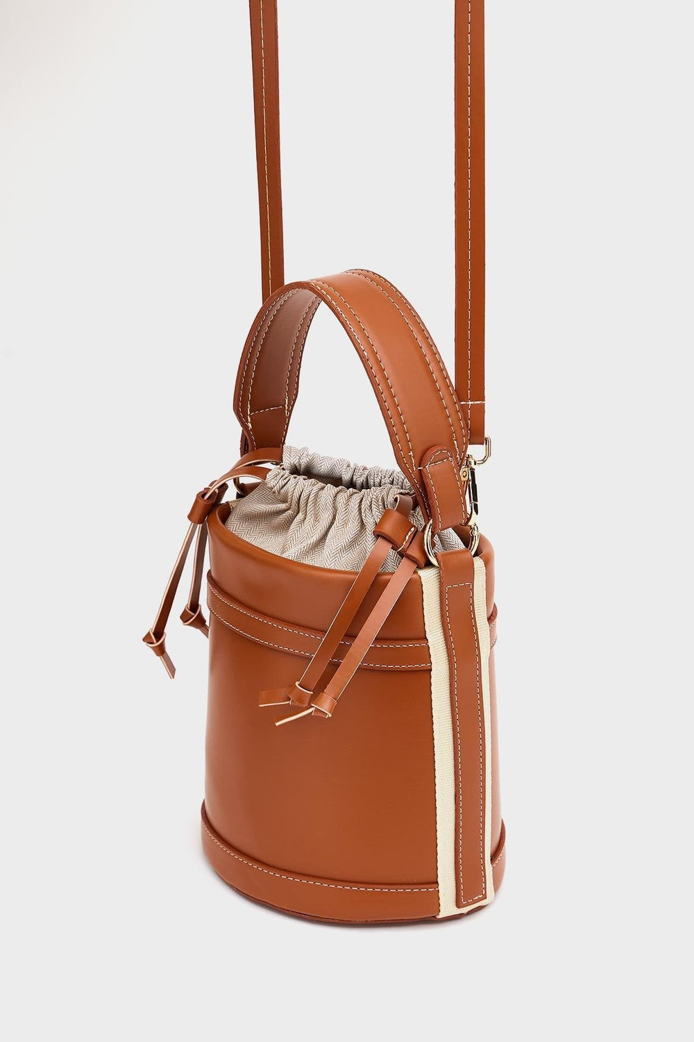 Kontrast Dikişli Kova El Ve Omuz Çanta