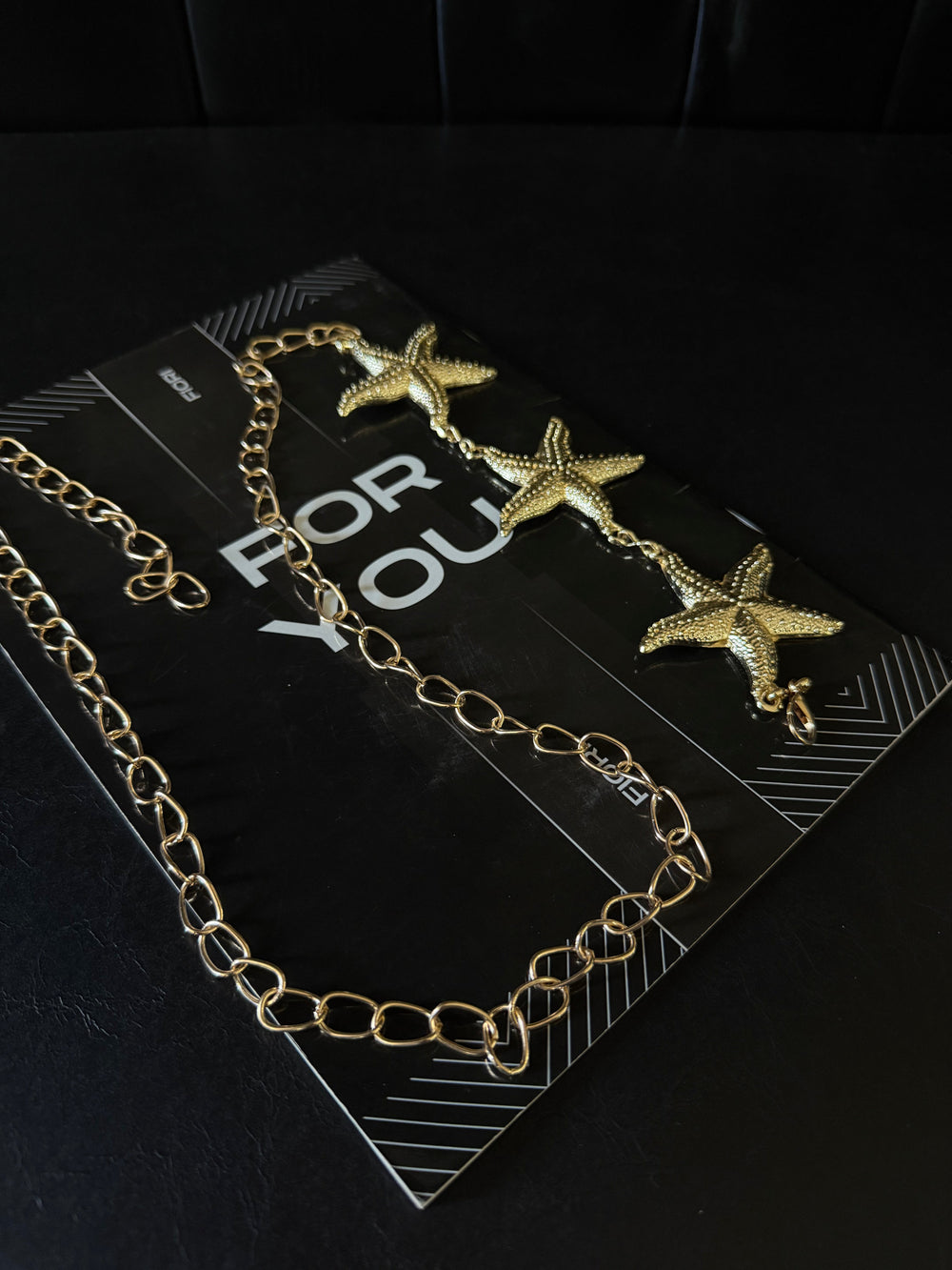 Gold Zincir Detayli Kadın Kemer