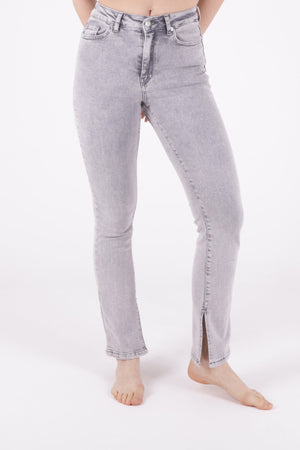 Yırtmaç Detaylı Düz Jean - Açık Gri Kar Yıkama - (26-31) - 2