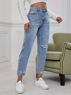 Kadın Açık Mavi Yırtık Mom Fit Kot Pantolon , 29313