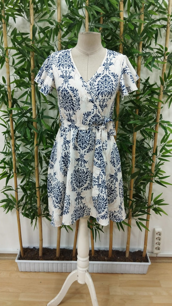 Rochie de damă cu mânecă scurtă, decolteu în V, curea și model Sofia, 23467