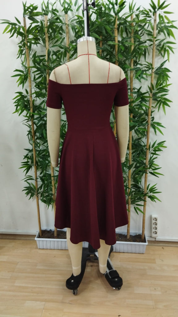 Rochie de damă din crep importat, cu mânecă scurtă, decolteu Madonna, scurtă în față și lungă în spate, 31251
