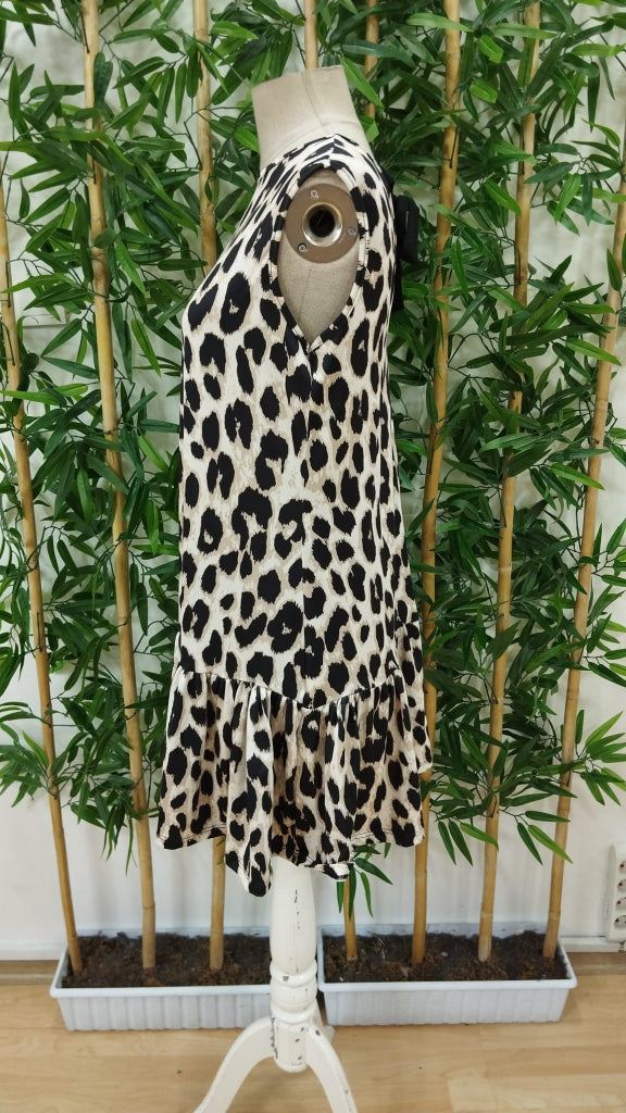 Kadın Kolsuz Sırttan Bağlamalı Fırfırlı Leopar Desenli Süprem Elbise , 33870