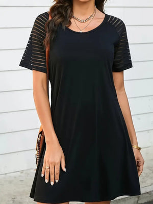 Rochie de damă din viscoză cu mânecă scurtă, guler rotund și detalii cu dungi pe mâneci, 23975