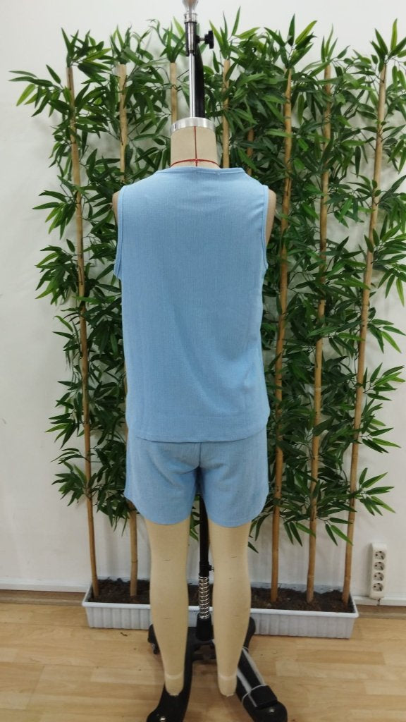 Set de două piese pentru femei, bluză și pantaloni scurți, fără mâneci, cu decolteu în V și nasturi în față, 26382