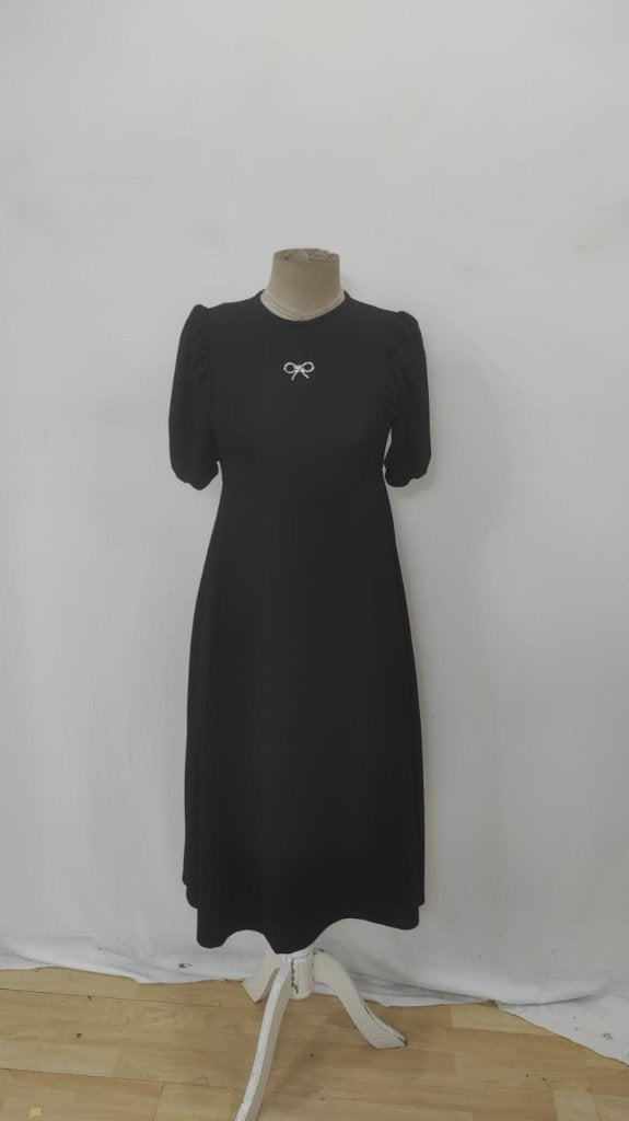 Rochie midi din crep cu mânecă scurtă și guler rotund pentru femei, cu broșă cu fundă, 25719