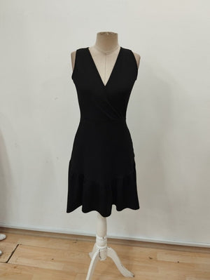 Rochie de damă din crep strălucitor, cu guler înfășurat și volane, 27107