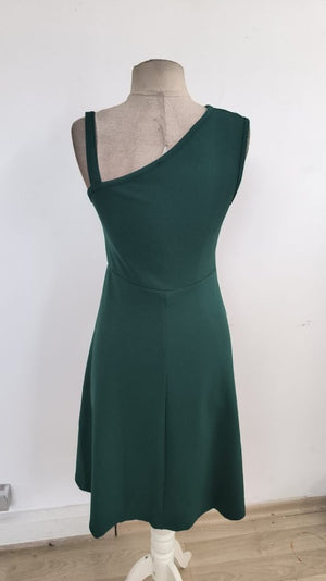 Rochie de damă din viscoză, fără mâneci, cu un singur umăr, cu dungi și închidere cu nasturi laterali, 33243