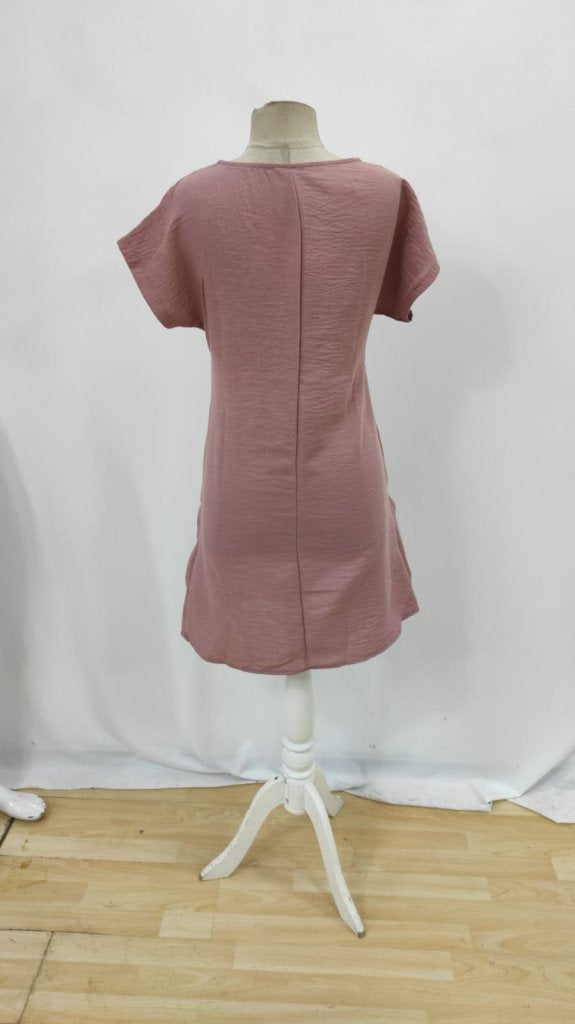 Rochie de damă din in importat, cu mânecă scurtă, decolteu deschis, închidere cu fermoar și detalii cu buzunare, 26301