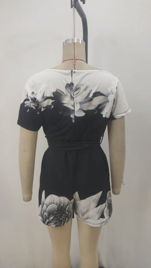 Salopetă scurtă mini pentru femei, cu un singur umăr, model floral, cu curea și două fire, 34835