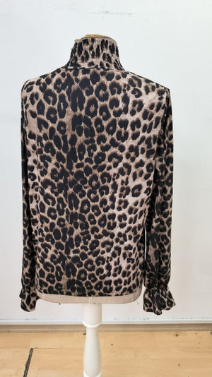 Bluză Supreme pentru femei, cu guler înalt, imprimeu leopard și detaliu gipe, 31728