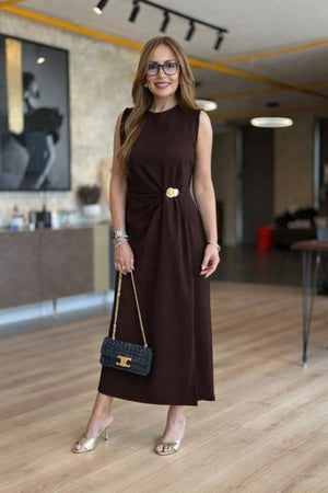 Rochie de damă cu guler rotund, fără mâneci, talie încrețită, detaliu cu crăpături, din crep strălucitor, 34834
