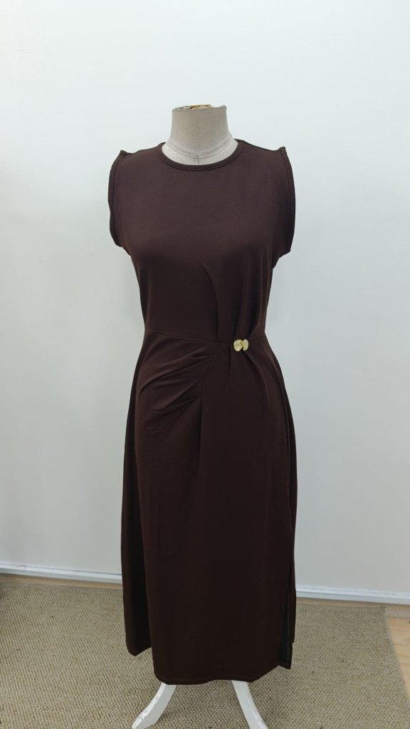 Rochie de damă cu guler rotund, fără mâneci, talie încrețită, detaliu cu crăpături, din crep strălucitor, 34834
