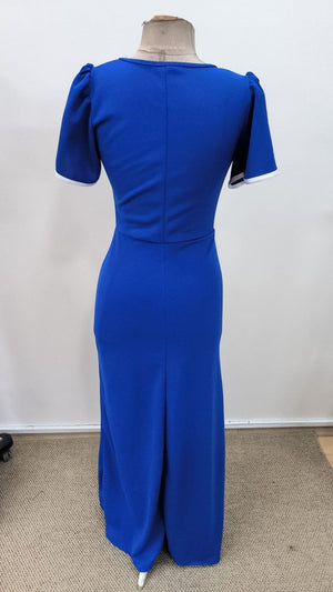 Rochie de damă din crep cu mânecă scurtă și decolteu pătrat, cu decupaj încrucișat în față, 31402