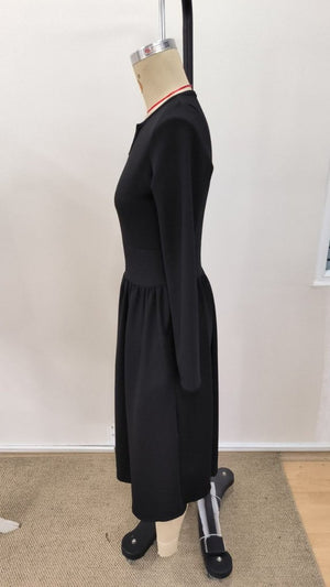 Rochie midi din crep importat, cu mânecă lungă, decolteu în V și buzunare, 31550