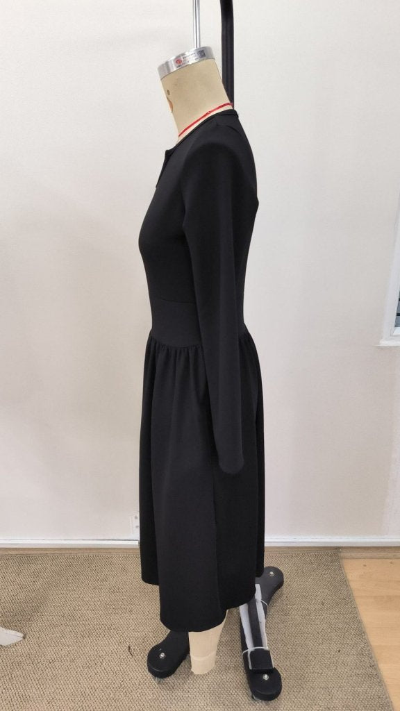 Rochie midi din crep importat, cu mânecă lungă, decolteu în V și buzunare, 31550