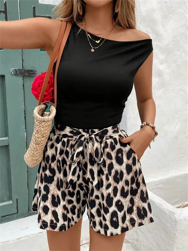 Kadın Kolsuz Bisiklet Yaka Viskon Bluz Ve Leopar Desenli Kısa Modal Short Ikili Takım, 31769