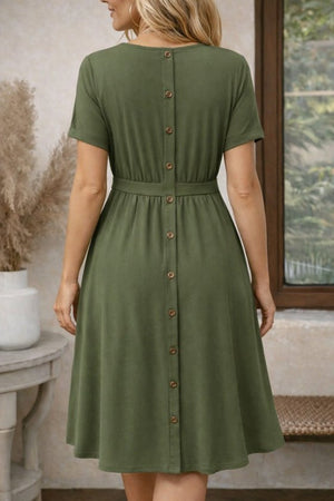 Rochie midi din viscoză pentru femei, cu mânecă scurtă, decolteu rotund și nasturi la spate, 32574