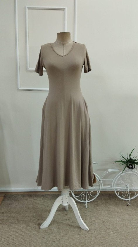 Rochie midi din viscoză cu mânecă scurtă, decolteu în V și buzunare pentru femei, 33886