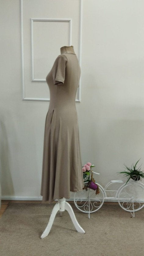 Rochie midi din viscoză cu mânecă scurtă, decolteu în V și buzunare pentru femei, 33886