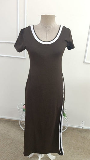 Rochie de damă albă, lungă, din viscoză, cu mânecă scurtă, decolteu rotund și detaliu cu crăpături, 34120