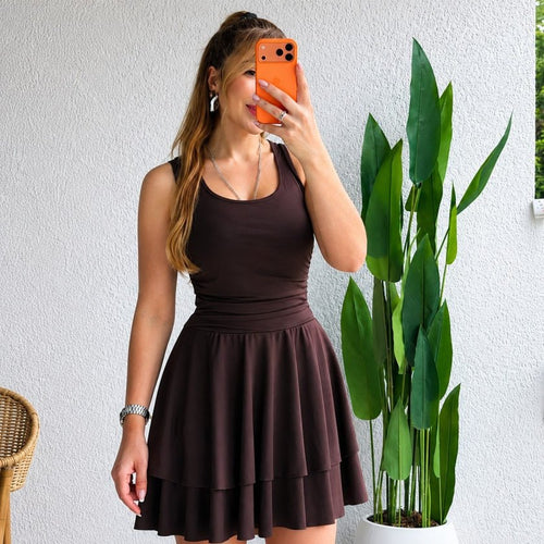 Rochie scurtă de damă cu volane, model nisipos, cu guler rotund și bretele, 34592