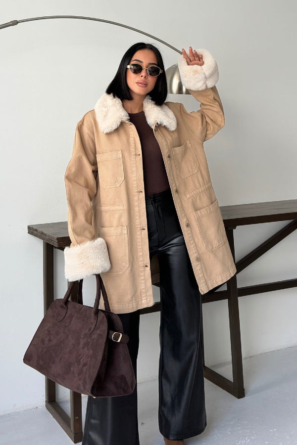 Kol ve Yakası Kürk Detaylı Orta Boy Kot Ceket Camel