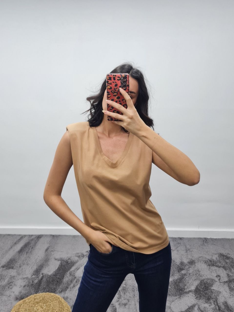 Vatkalı V Yaka T-Shirt - Bej