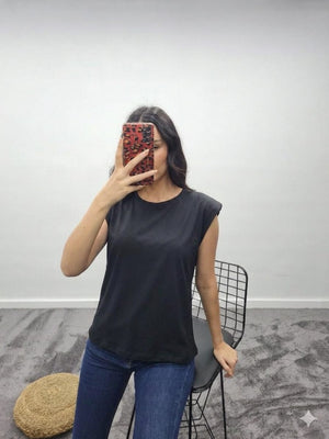 Vatkalı Bisiklet Yaka T-Shirt - Siyah