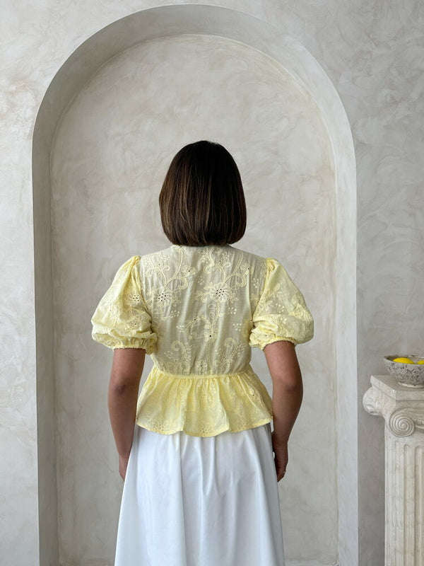 Önden Bağlamalı Nakışlı Vual Bluz