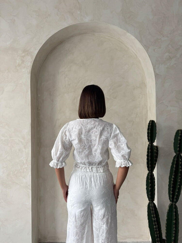 Fisto Detaylı Nakışlı Toptan Bluz   Krem