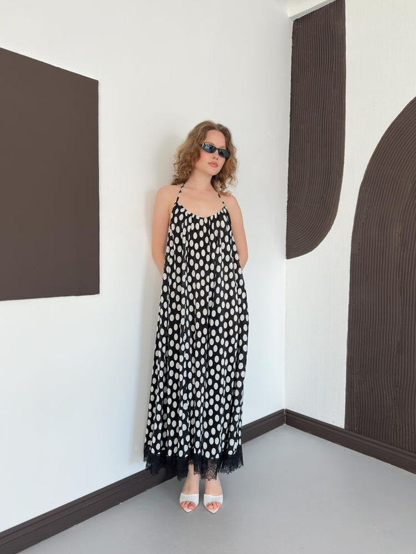 Rochie plisată cu buline și detalii din dantelă D 3069 - Negru