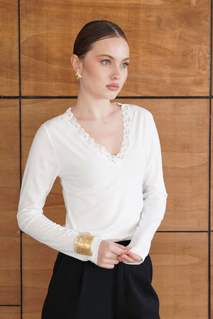 Yakası Dantel Detaylı Sweatshırt - Krem | F2088 - Topshow