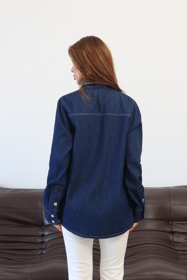 Kadın Yaka Cep Taş Detaylı Rinse Denim Gömlek