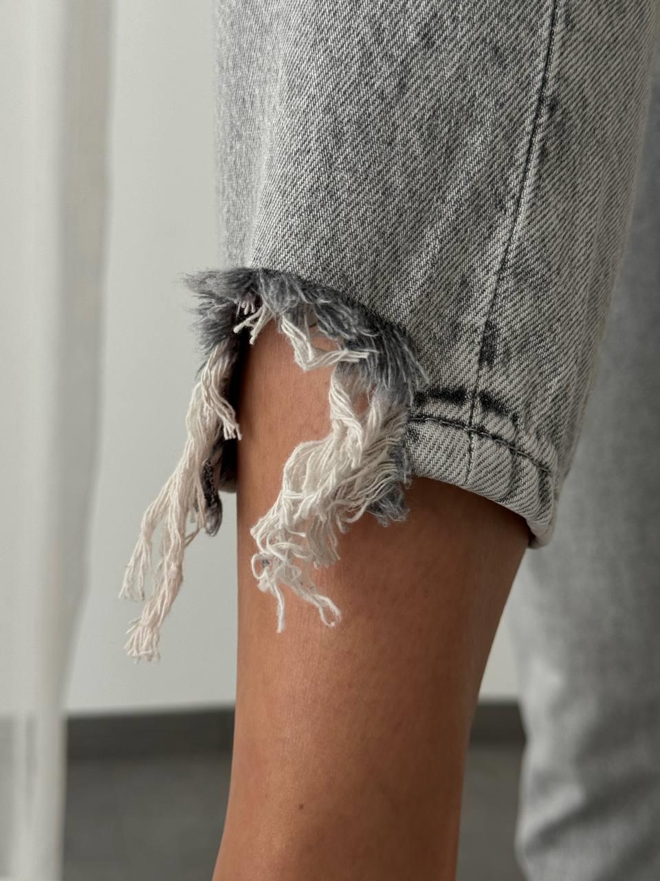 Yüksek Bel Paça Detaylı Açık Gri Mom Fit Jean Pantolon