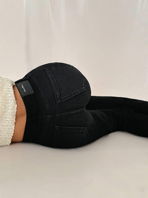 Yüksek Bel Düz Kesim Black Jean Pantolon