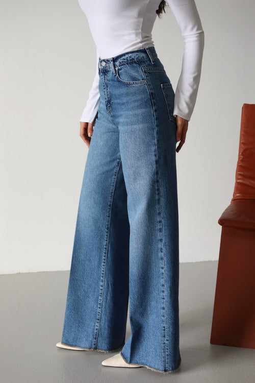 Yüksek Bel Paça Overlok dikim Hafif Pis Dikiş Detaylı Blue Jean Pantolon