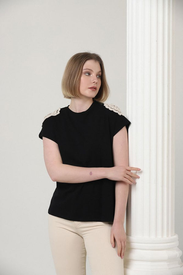 Topshow Siyah Omuzu Dantelli Toptan T-Shirt