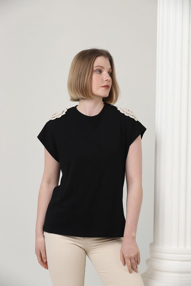 Topshow Siyah Omuzu Dantelli Toptan T-Shirt