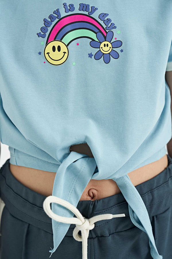 Tommylife Toptan Açık Mavi Baskı Detaylı O Yaka Çok Renkli Bağlama Detaylı Kız Çocuk T-Shirt - 75113