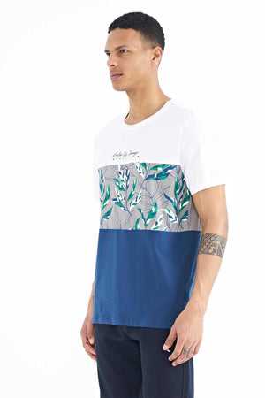 Tricou bărbătesc Tommylife Wholesale, alb, cu imprimeu gradient, guler rotund, croială standard - 88177