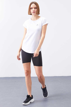 Tricou damă Tommylife Wholesale, alb, cu mânecă scurtă, croială standard, guler rotund, cu fereastră spate - 97101