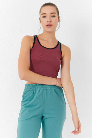 Maiou scurt pentru femei, fără mâneci, croială slim fit, cu decolteu în U, de la Tommylife, în magazinul online - 97162
