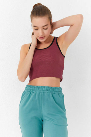 Maiou scurt pentru femei, fără mâneci, croială slim fit, cu decolteu în U, de la Tommylife, în magazinul online - 97162