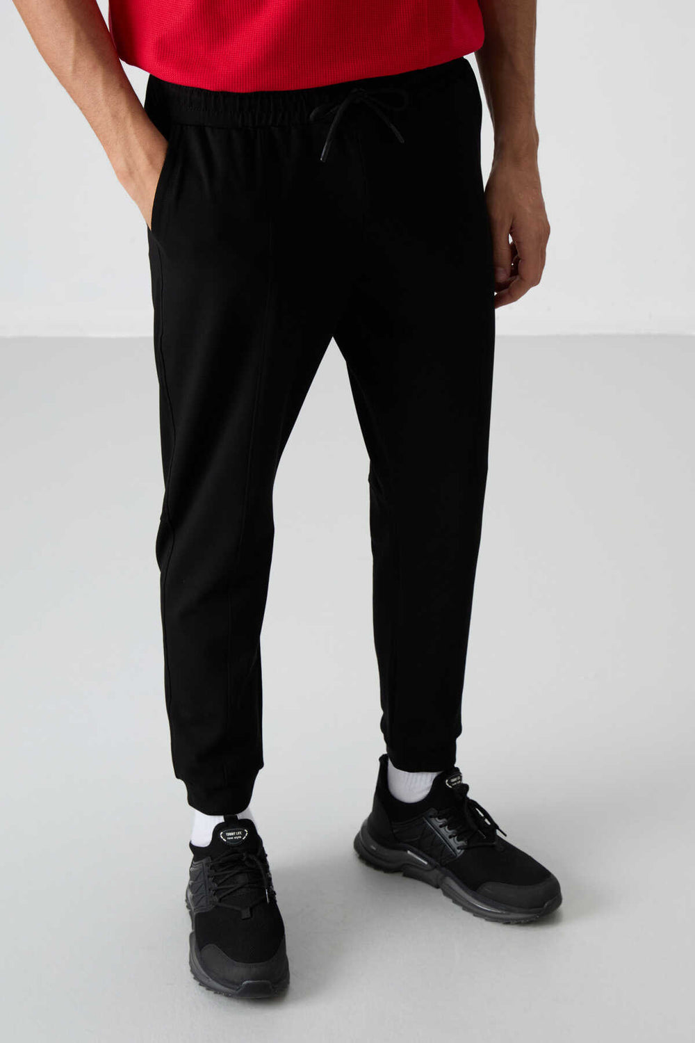 Tommylife Toptan Comfort Fit Nakışlı Erkek Jogger Eşofman Alt 82123 Siyah