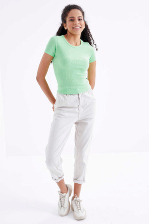 Tricou damă Tommylife Wholesale, verde fistic, simplu, cu mânecă scurtă și guler rotund - 97202