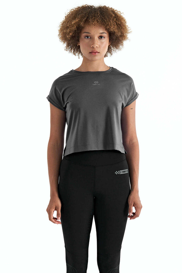 Tommylife Toptan Koyu Gri Logo Baskılı O Yaka Düşük Kol Oversize Kadın Crop T-Shirt - 97262
